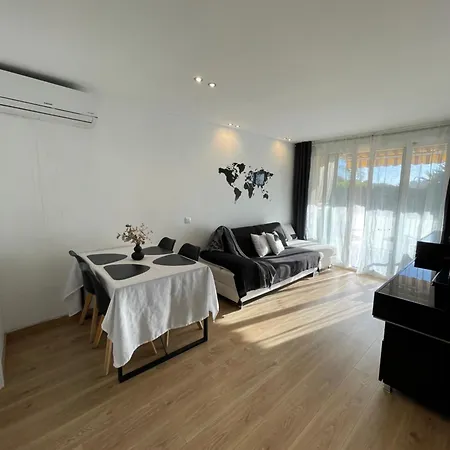 Flat With Pool In Appartement Sitges
